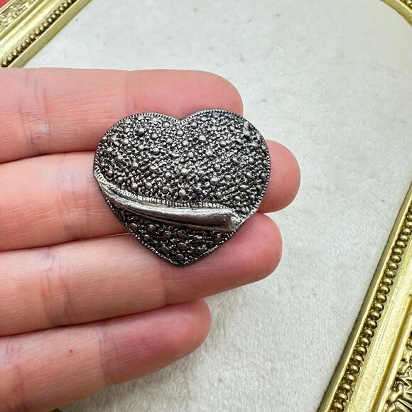 Vintage Jewelry Silver Tone Marcasite Heart Brooch Pin - Picture 1 of 2